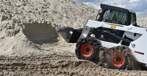 how much should i charge for skid steer work|hourly rate for bulldozer work.